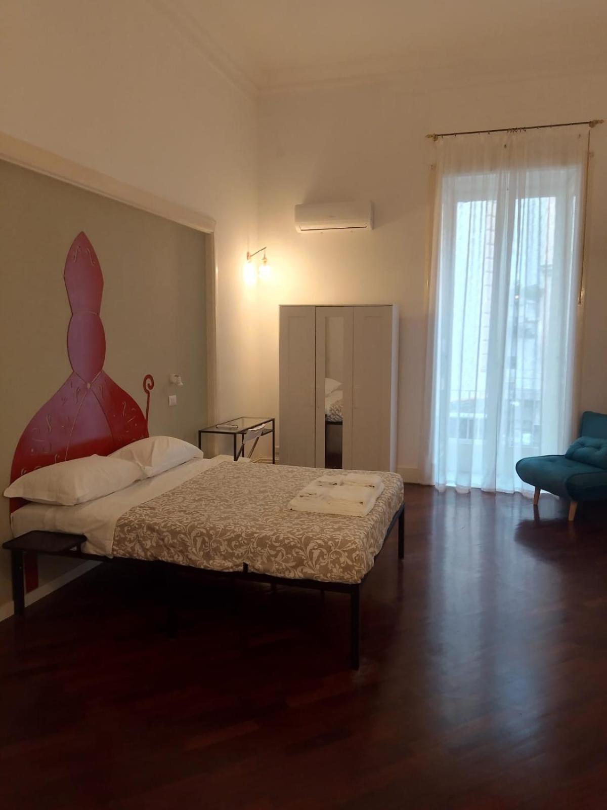 Residence E Appartamenti Cavallerizza Neapel Exterior foto